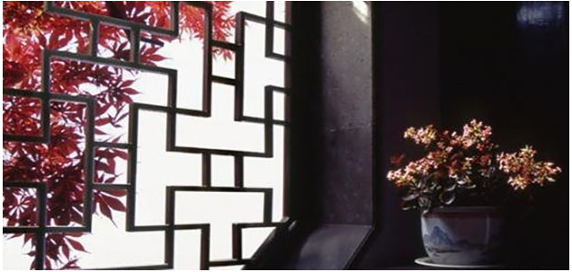 一般家庭都是使用金屬合金類的門窗，成本低，像鋁合金門窗最為普遍